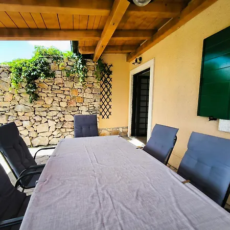 Villa Mikulica Dobrinj