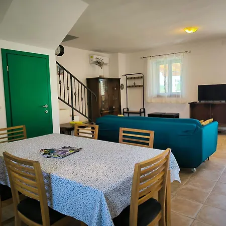 Villa Mikulica *
