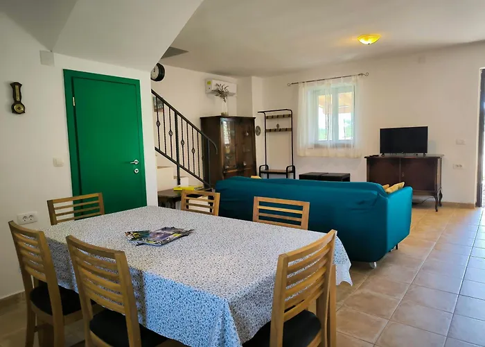 Villa Mikulica *