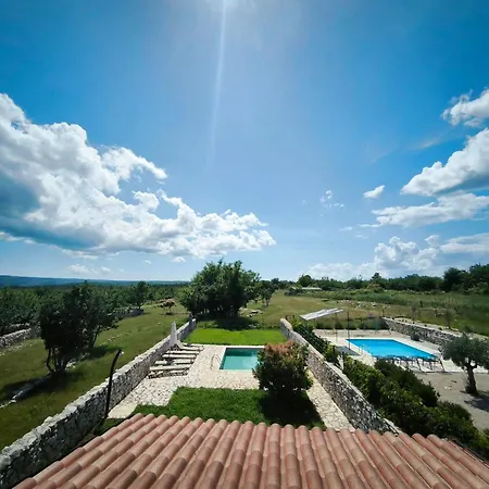 Holiday home Villa Mikulica *